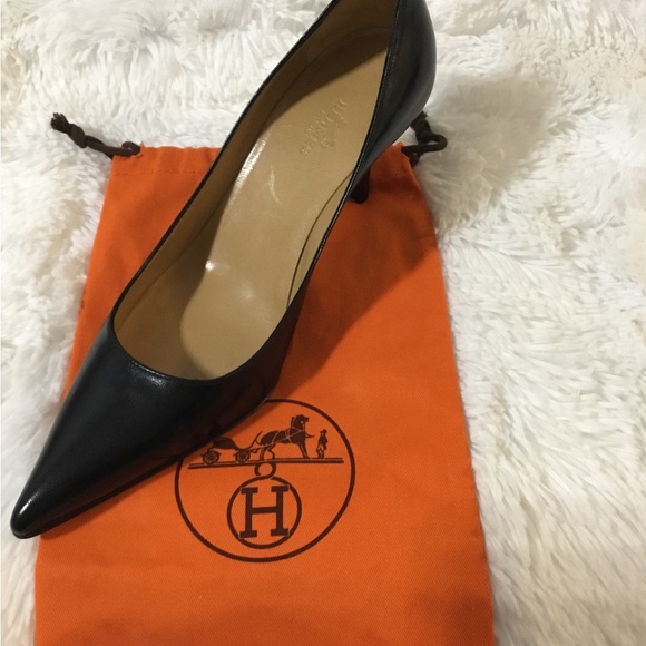 Hermes Black Leather Pointed Heels - Picture 3 of 9